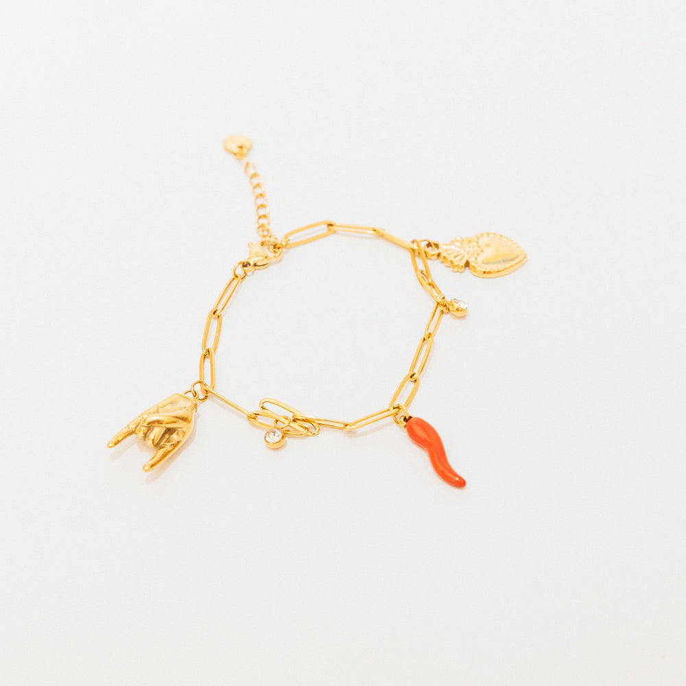 We Are Emte - Spicy Hearts Charm Braclet in Gold Plated