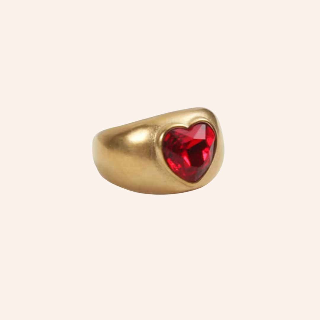 We are Emte - Heart Throb Ring in Gold Plated