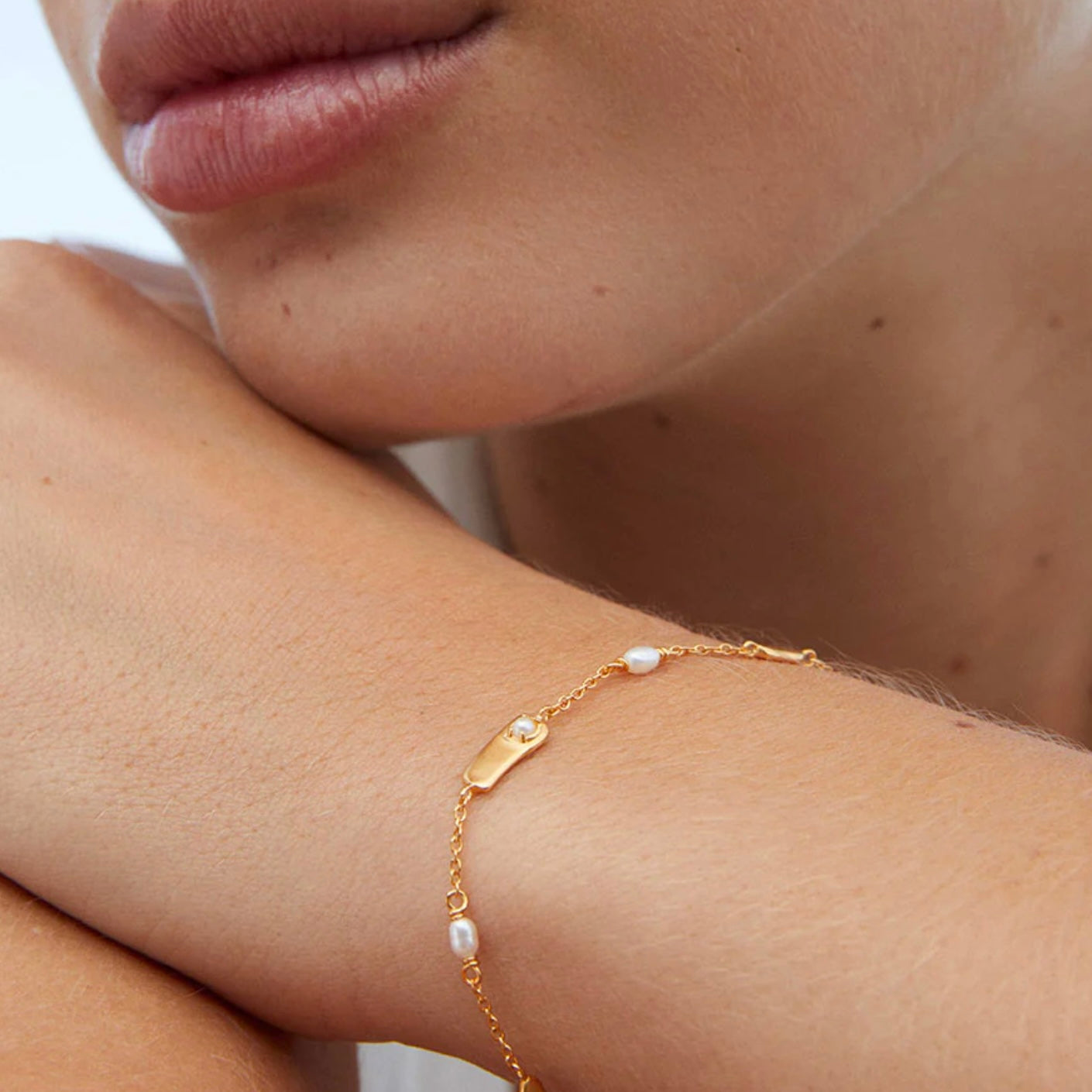 Kirstin Ash - Vacanza Bracelet in Gold