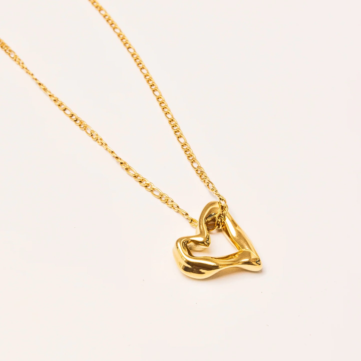 We Are Emte- Heart Strong Necklace in Gold