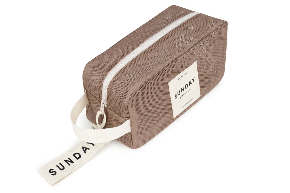 
                      
                        Sunday Supply Co - Mesh Accessories Pouch in Husk
                      
                    