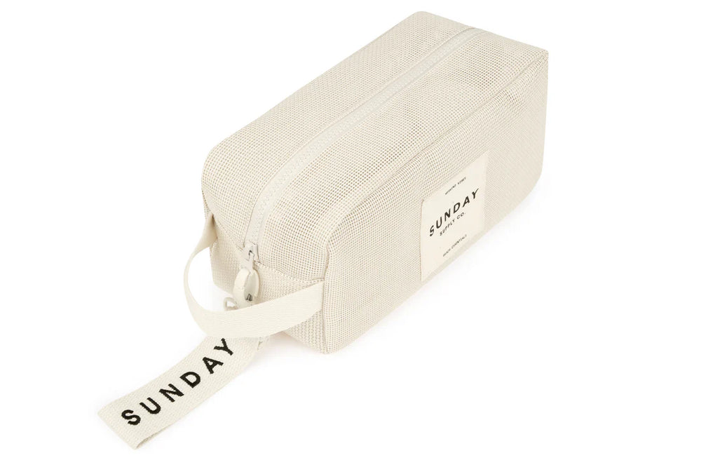 
                      
                        Sunday Supply Co - Mesh Accessories Pouch in Dunes
                      
                    