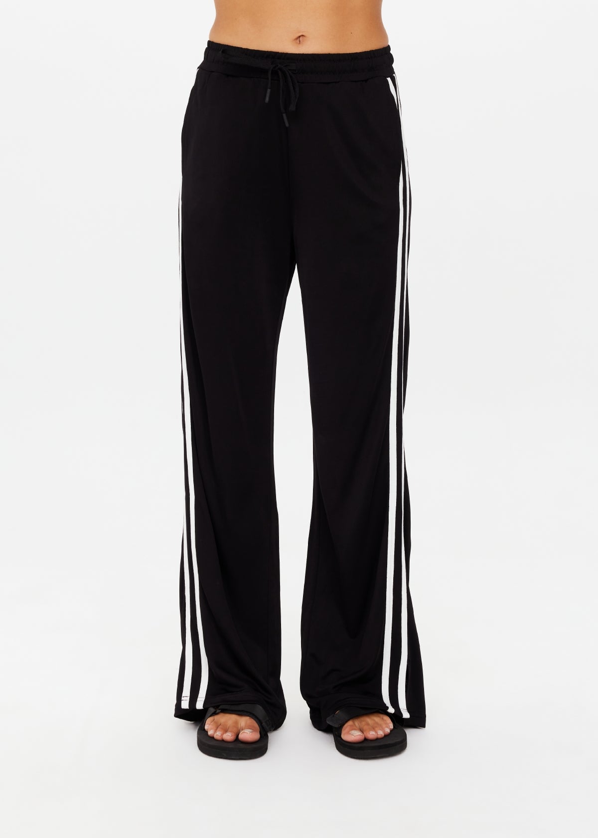 The Upside - Roma Pant in Black