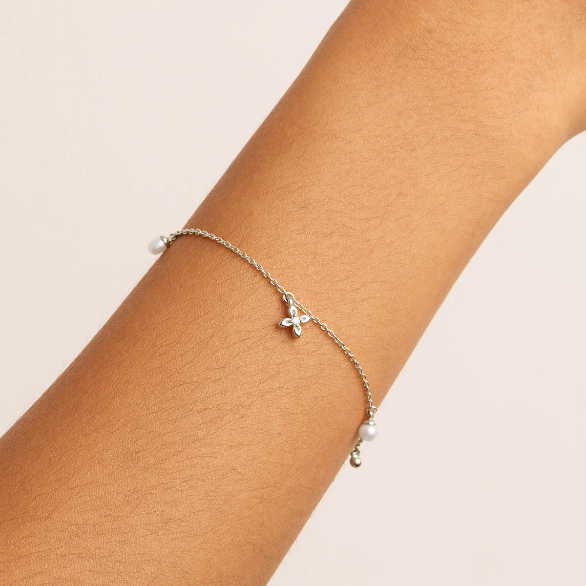 By Charlotte - Live in Peace Bracelet in Silver