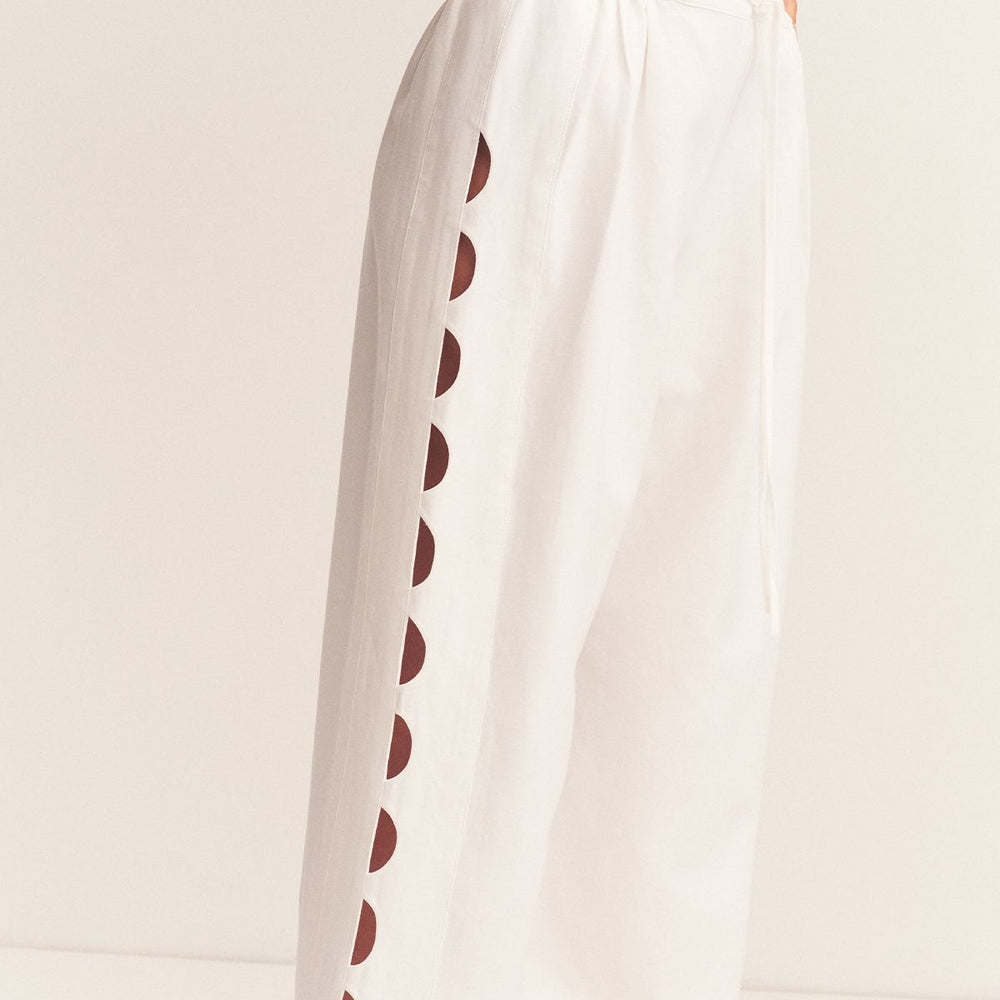 Shona Joy - Birdie Scallop Pant in Ivory