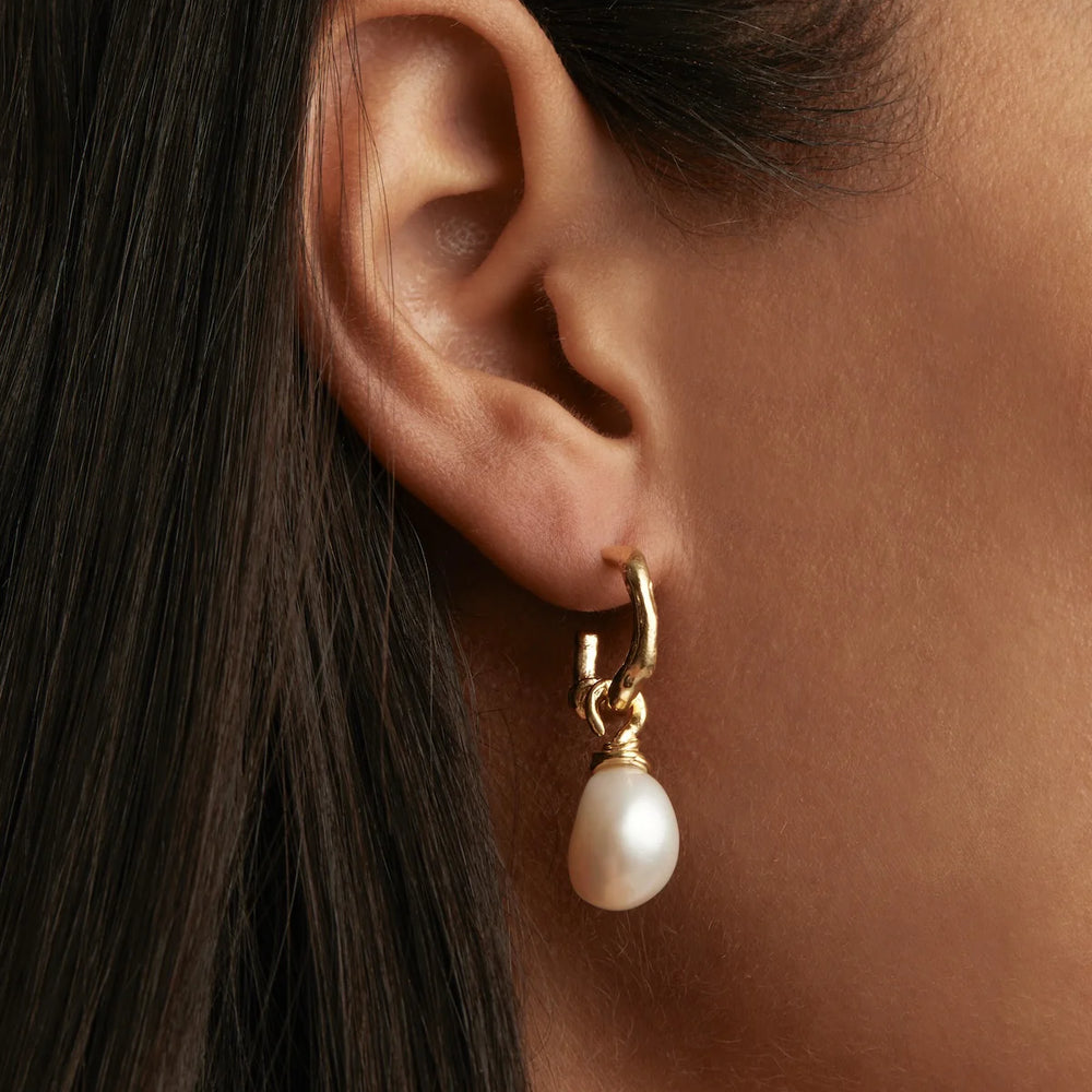 By Charlotte - Whispers of Tranquility Pearl Hoops in Gold