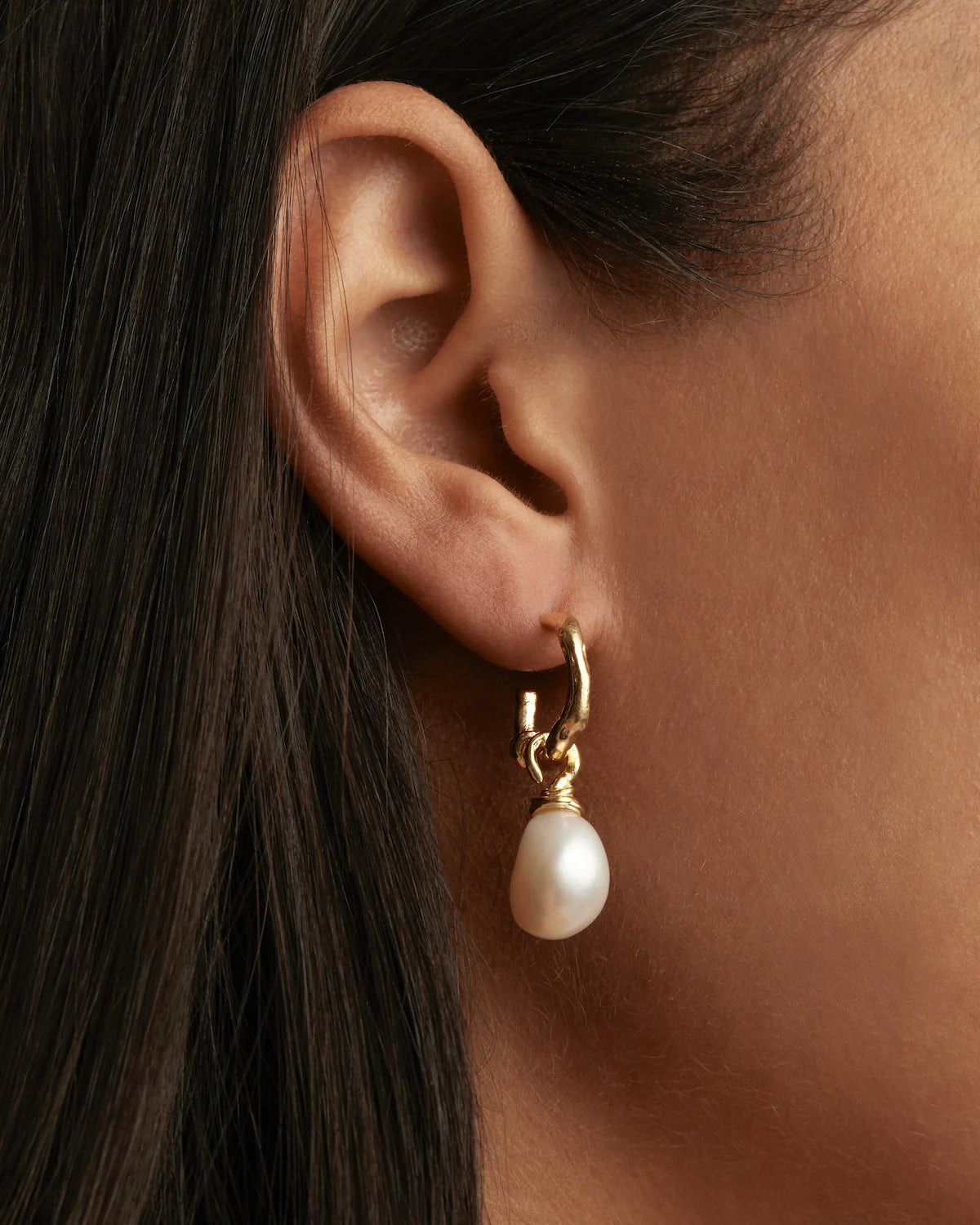 By Charlotte - Whispers of Tranquility Pearl Hoops in Gold